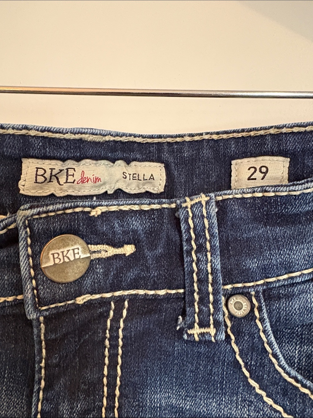BKE Denim Stella Jean Shorts Dark Wash Embroidered Thick Stitch Stretch Size 29 - Picture 2 of 11